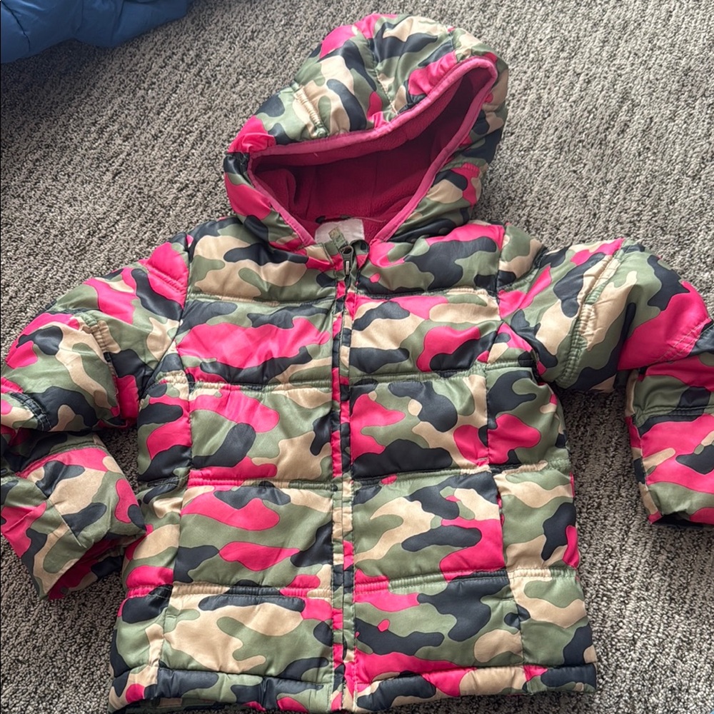 Camouflage Puffer Jacket with Hood